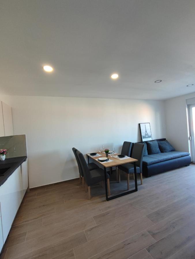 Dali Ii Apartament Novalja